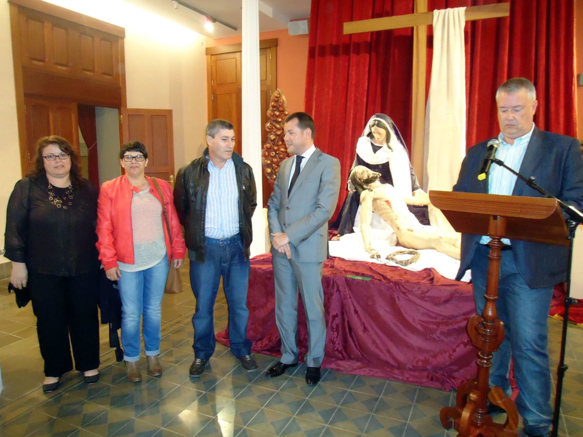 La Sala Sabor acoge hasta el 27 de abril la exposición de imágenes religiosas de Jesús de León.