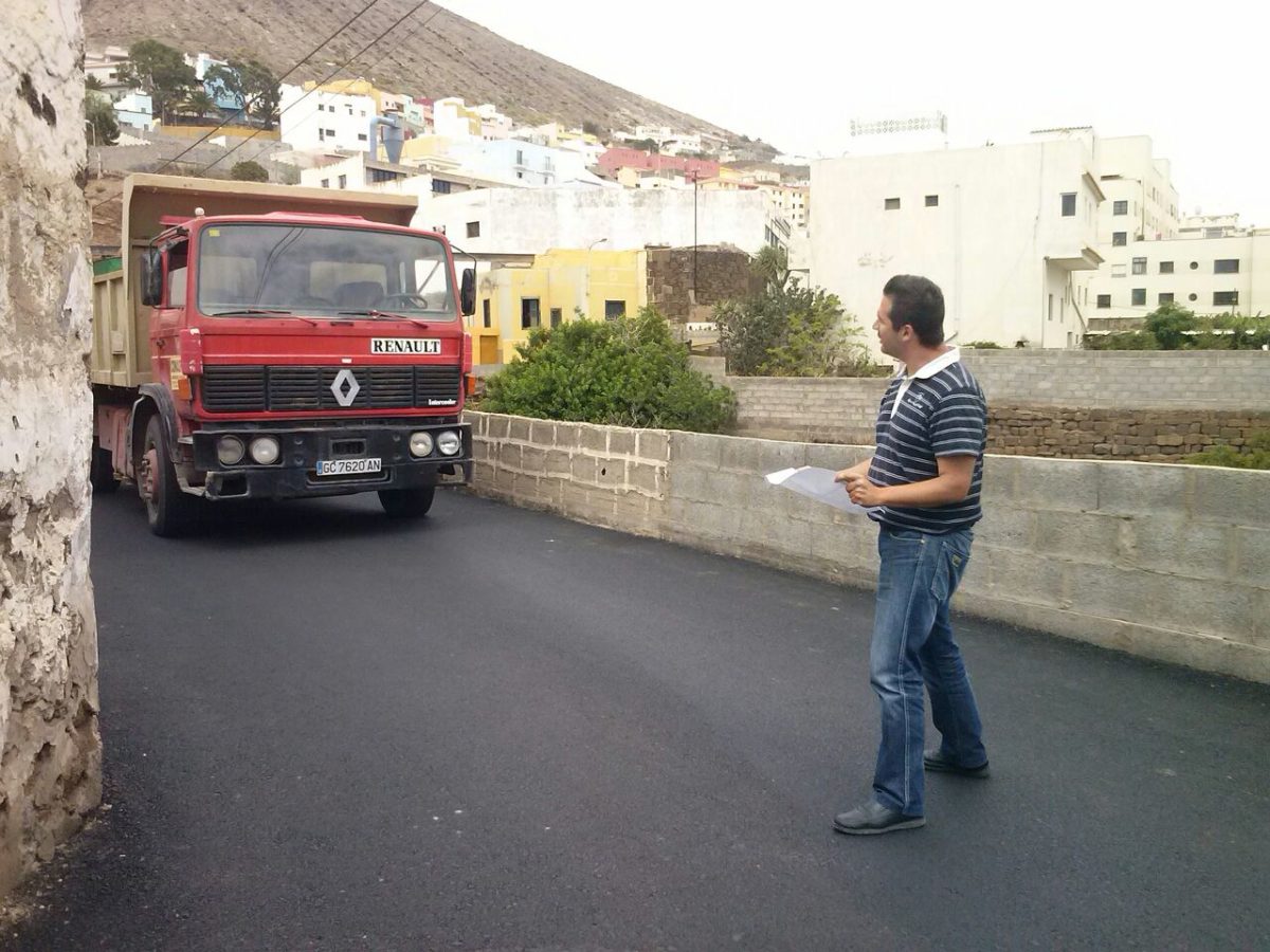 Ejecutadas las obras de asfaltado en vías principales del barrio de la Montaña .