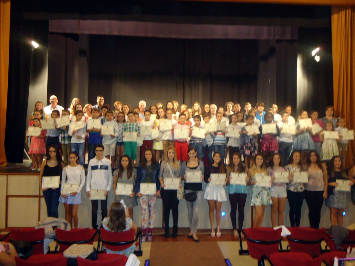 Un total de 99 alumnos recibe el reconocimiento a su trabajo y esfuerzo académico