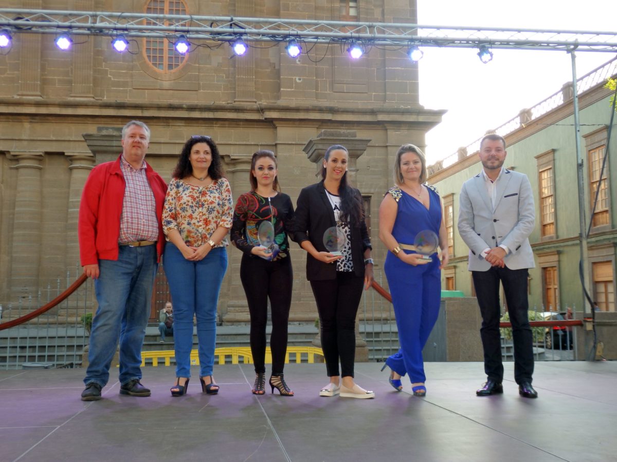 El ritmo y las coreografías hicieron vibrar la Plaza de Santiago  en el Día Internacional de la Danza