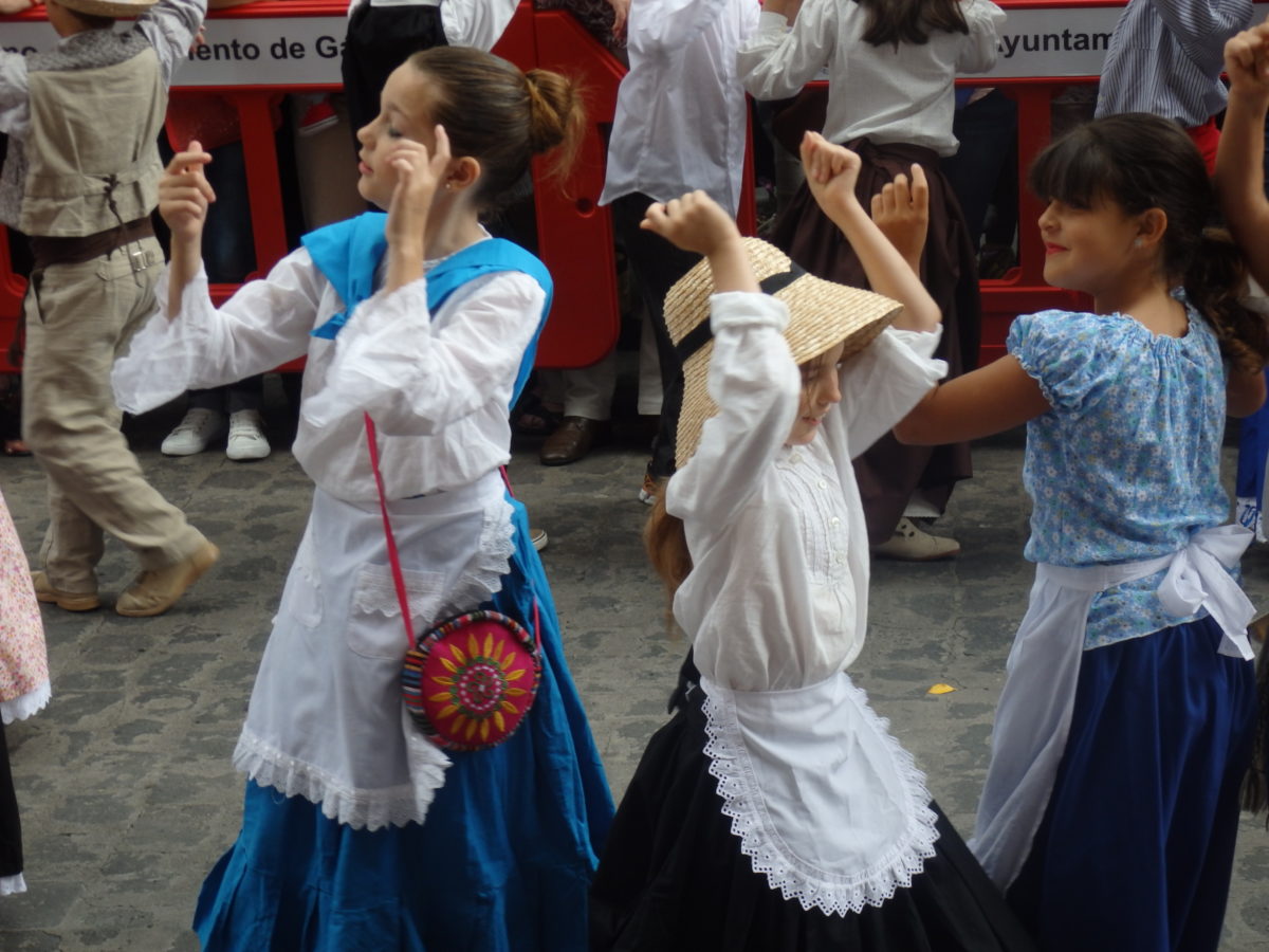 Miles de escolares protagonizan la Romería “más bonita” que se celebra en Gáldar.