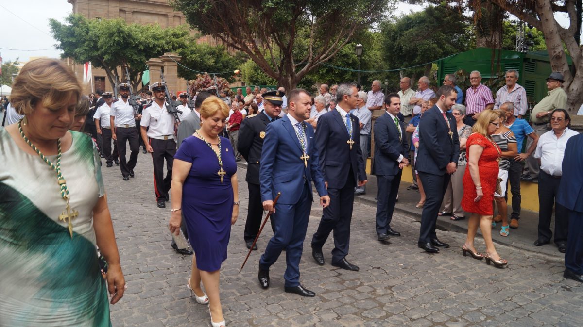 Devoción y encuentro en el Día grande de Santiago de Gáldar