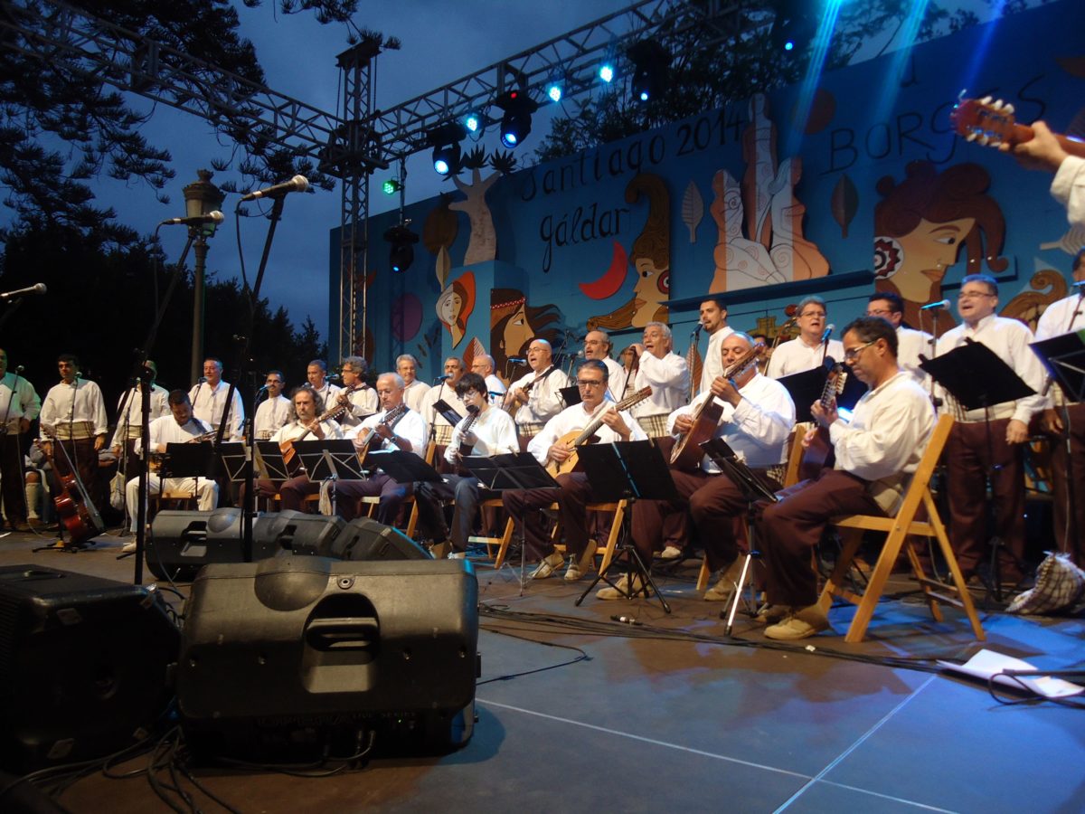 Gáldar uniendo orillas, Noche de Folías y el Festival Fiestas de Santiago centran la programación.