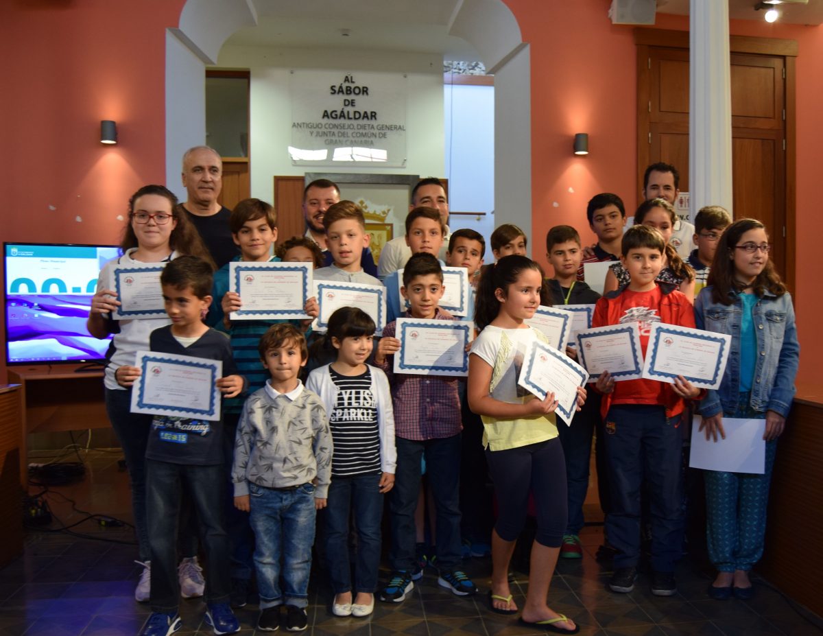 Reconocimiento al trabajo y éxitos deportivos del Club Sociedad La Montaña Escuela de Ajedrez de Gáldar