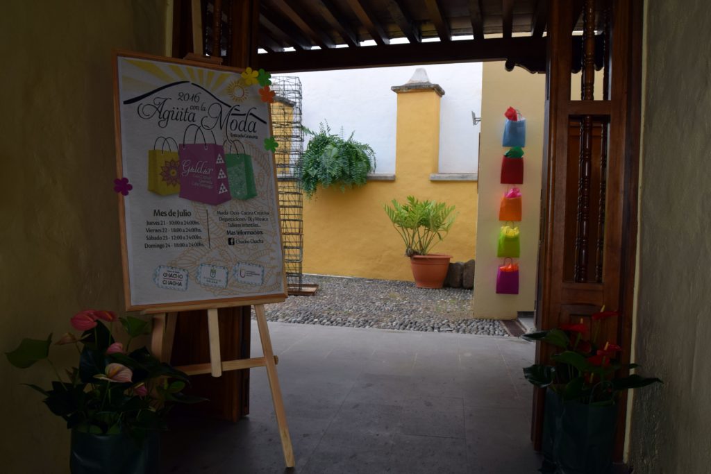 EXPOSICION AGUITA CON LA MODA1