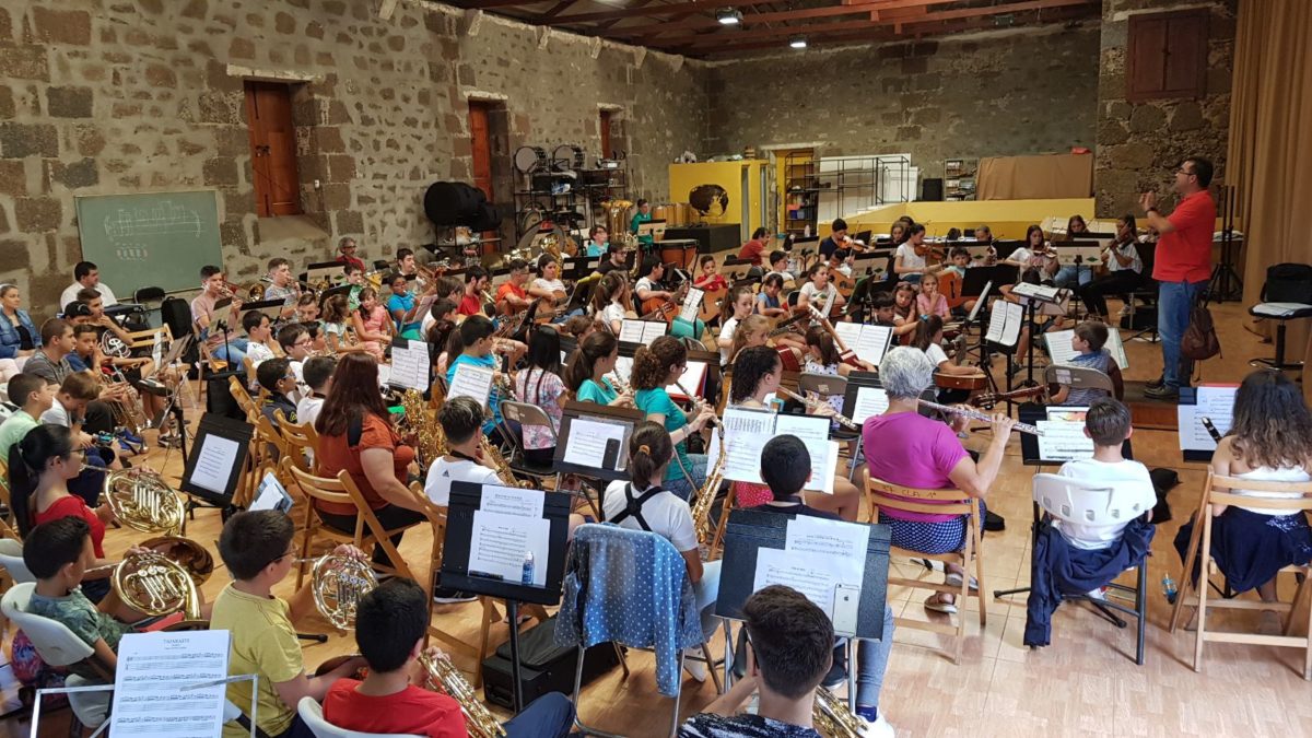 La Escuela Municipal de Música de Gáldar amplía su oferta con instrumentos tradicionales de Canarias para el curso 2018-2019