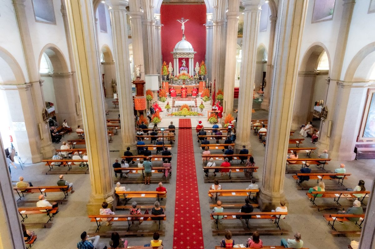 Gáldar rindió culto a Santiago echando de menos el fervor de su procesión