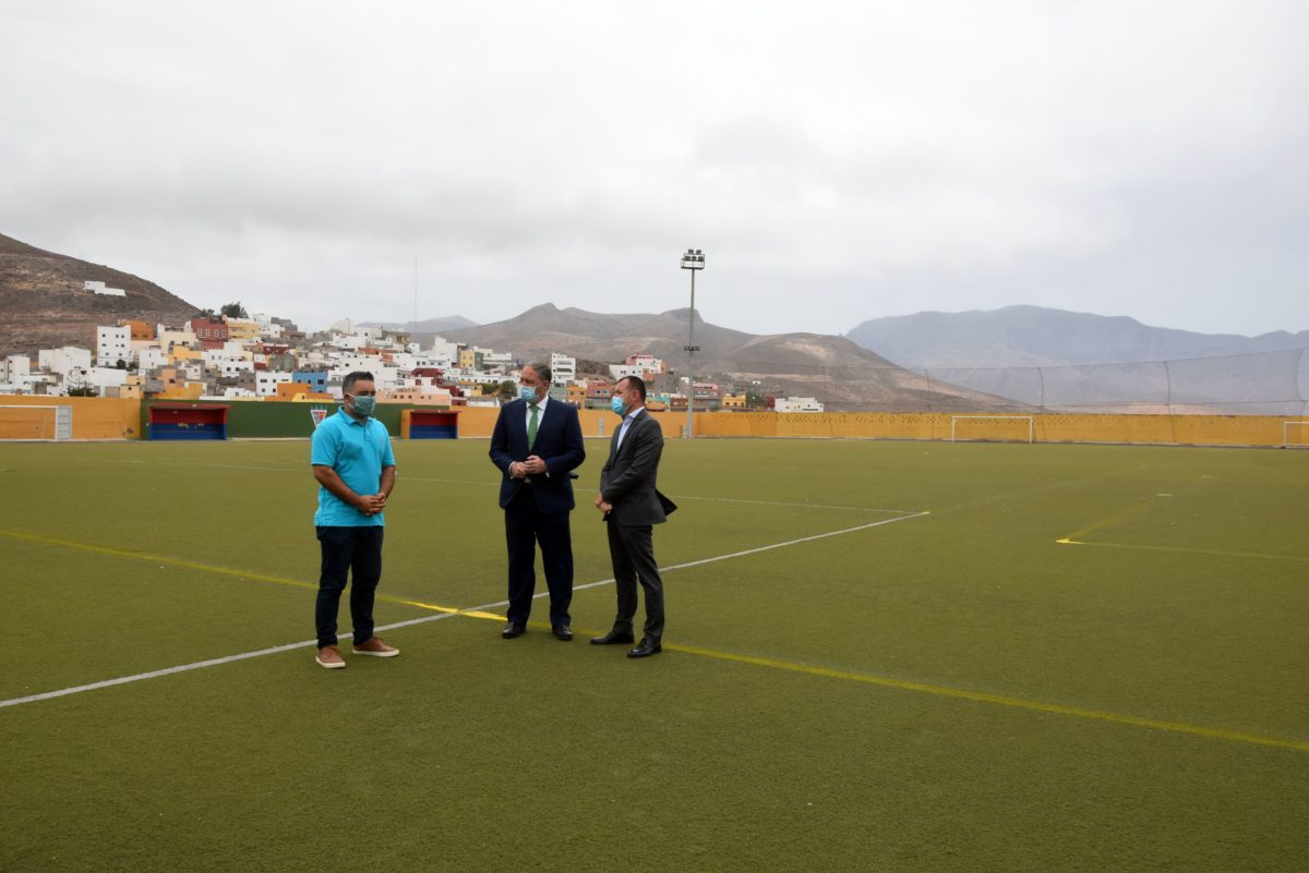El Estadio de Sardina renovará su césped artificial