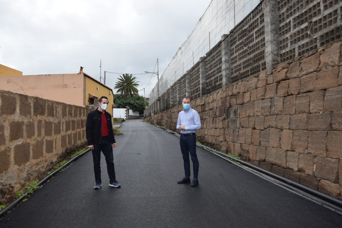 El Ayuntamiento atiende la demanda de reasfaltado de la calle Matos en Nido Cuervo