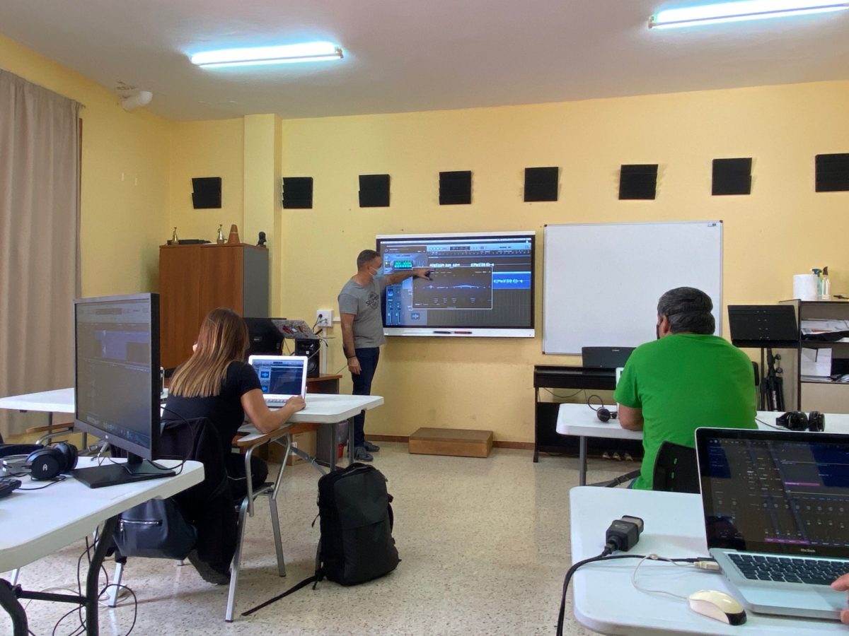 El profesorado de la Escuela de Música se forma en ‘Nuevas Tecnologías aplicadas a la Música’