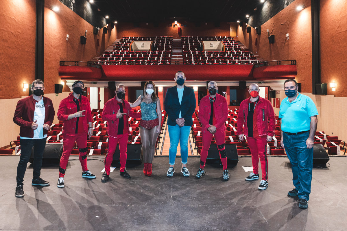 Gáldar acogió este sábado la vuelta a los escenarios de la mítica orquesta canaria Armonía Show
