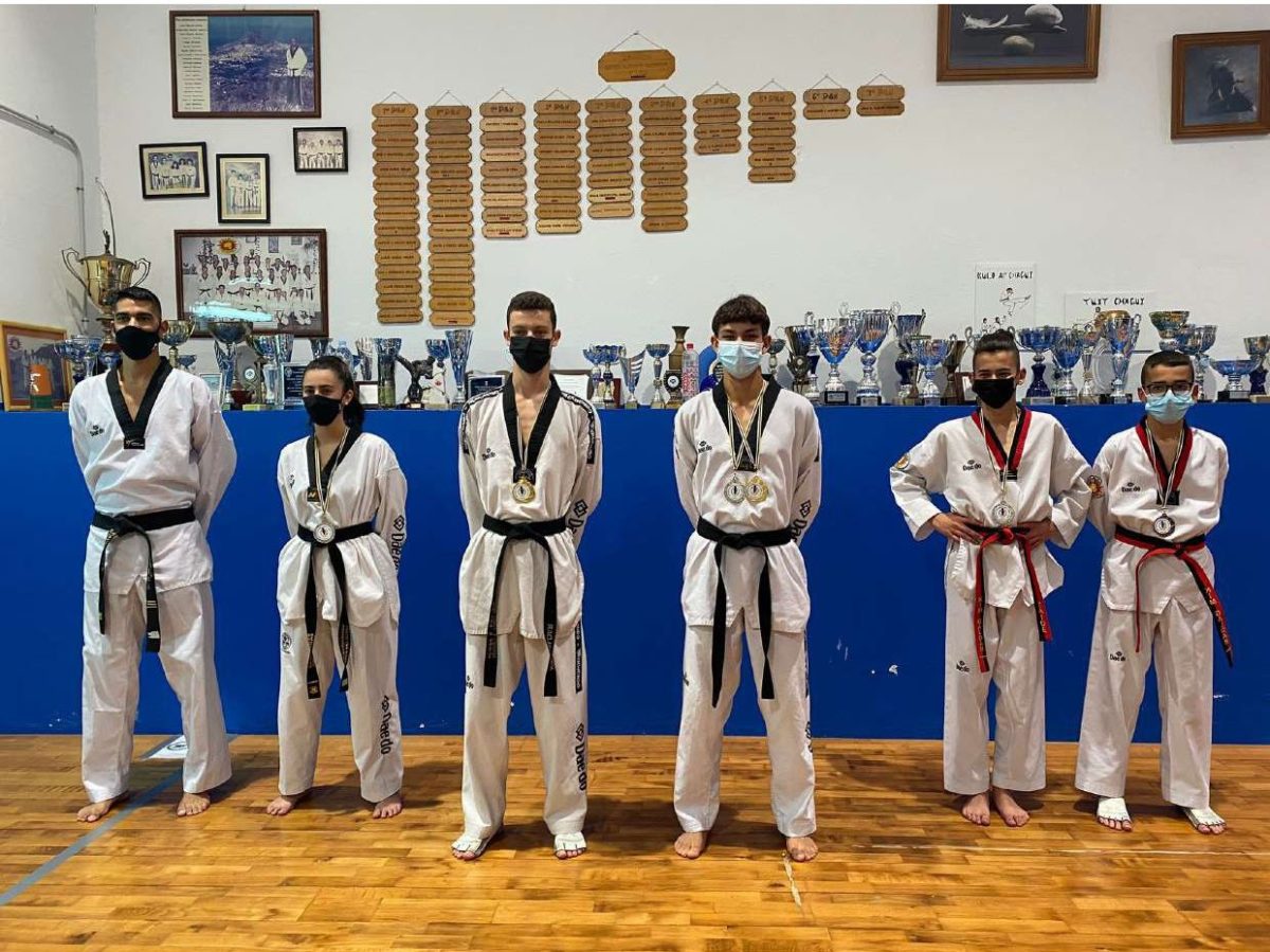 Gáldar consigue 2 primeros puestos y 5 segundos en el campeonato autonómico de Taekwondo.