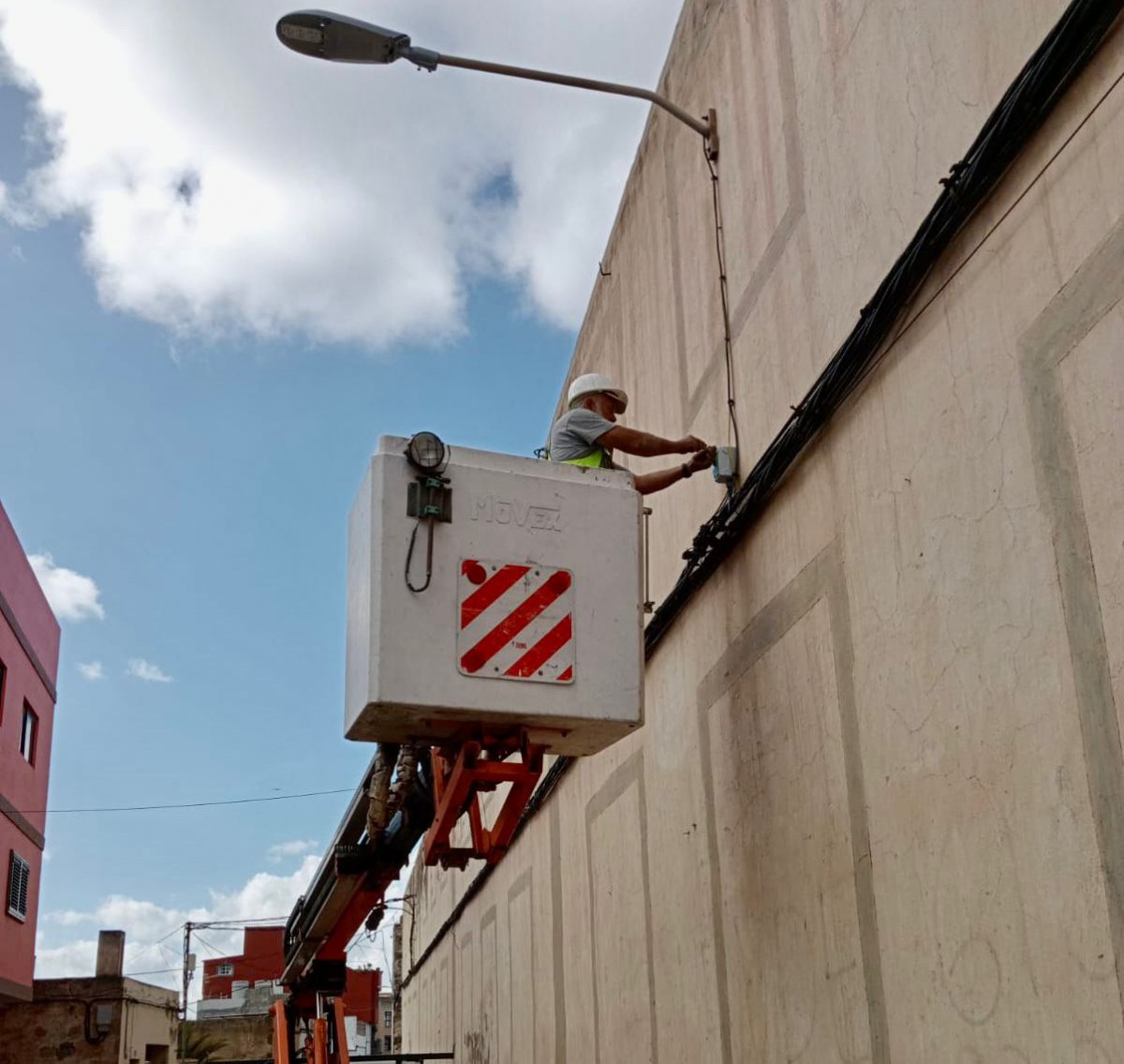 El Ayuntamiento de Gáldar continúa con obras de mejora en la eficiencia energética de su alumbrado público