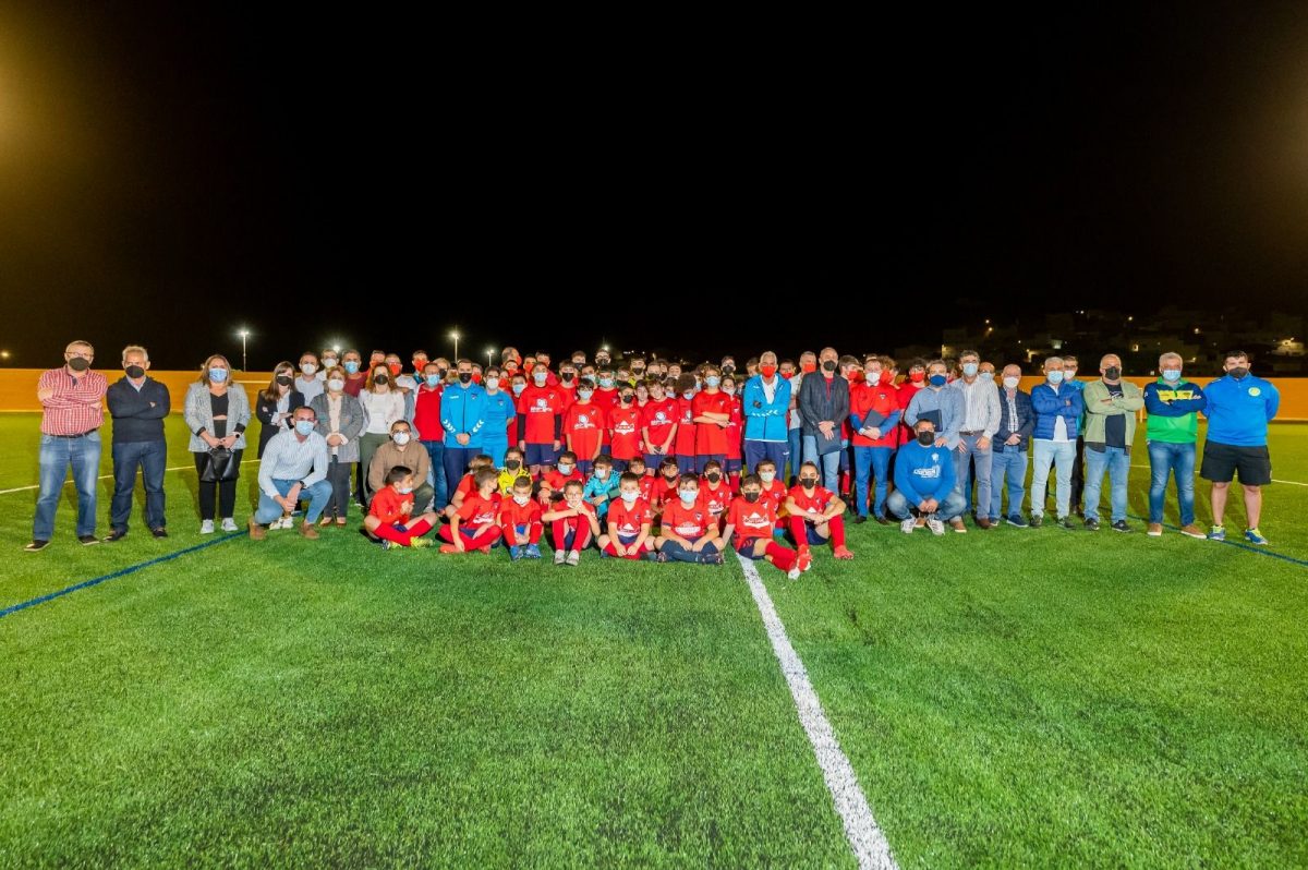 Ayuntamiento y Cabildo suman esfuerzos para dotar al barrio de Sardina de un campo de fútbol  a la altura de su historia
